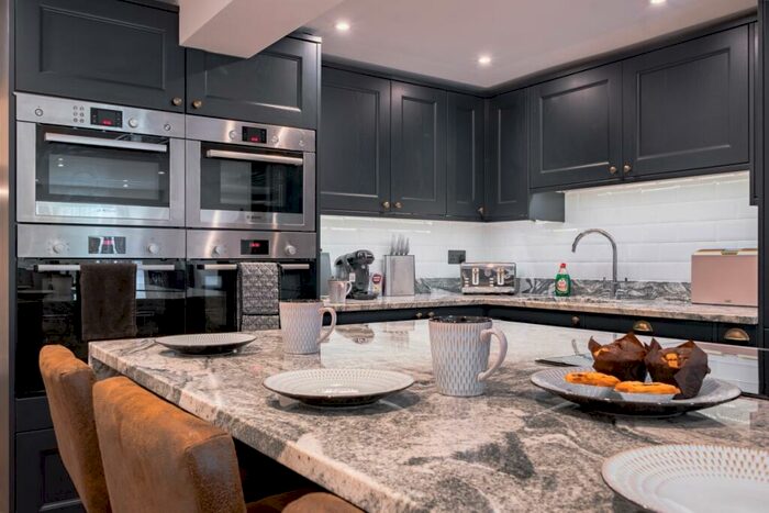 6 Bedroom Terraced House To Rent In Walcot Buildings London Road, BA1