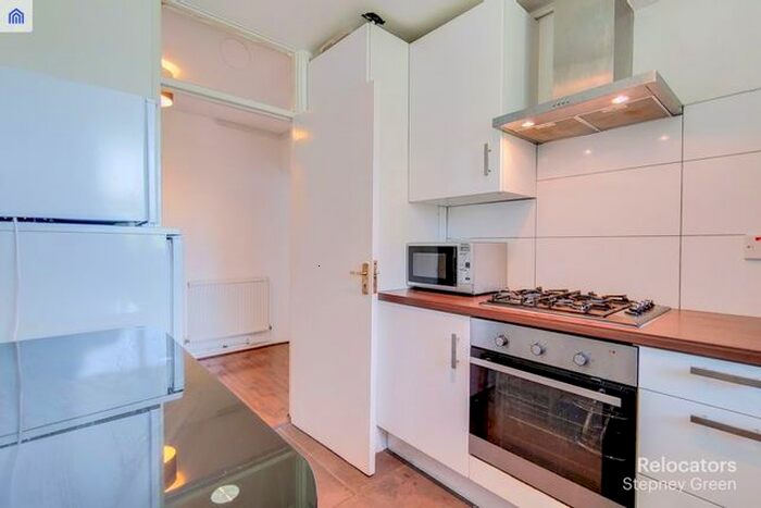 2 Bedroom Flat To Rent In Philpot Street, London, E1