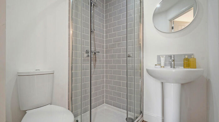 5 Bedroom Detached House For Sale In Main Street, Walton-on-Trent, DE12