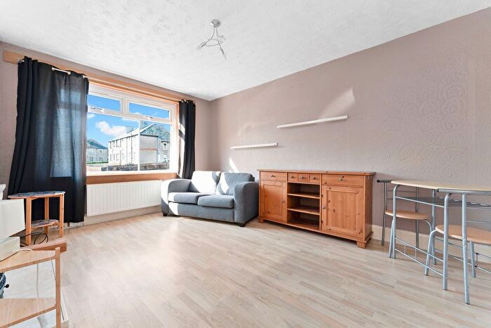 2 Bedroom Flat To Rent In Millgate, Winchburgh, West Lothian, EH52