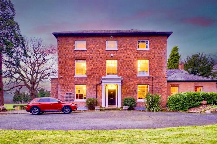 6 Bedroom Property For Sale In Worcester Road, Torton, Kidderminster, Worcestershire, DY11