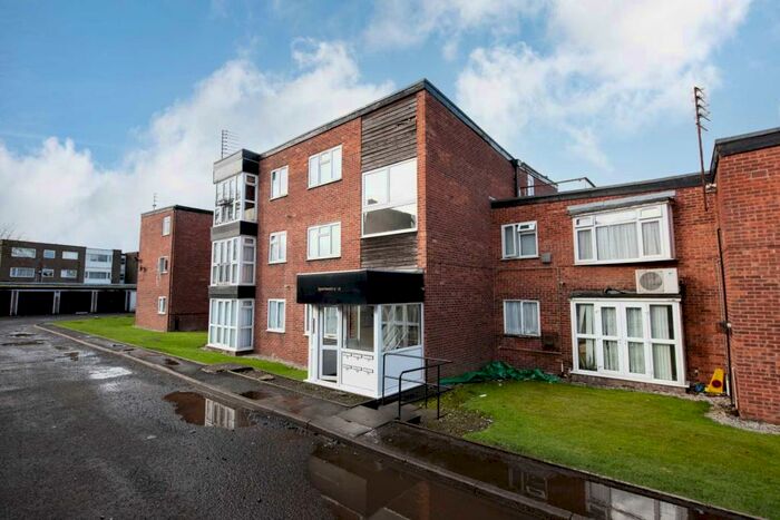 2 Bedroom Apartment To Rent In Roston Road, Salford, M7