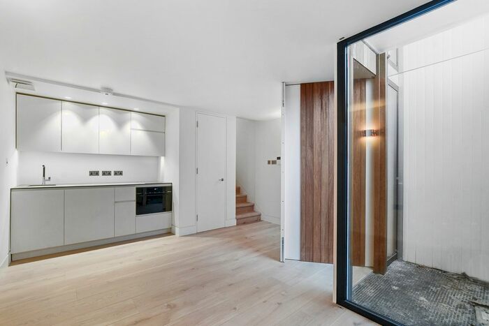 1 Bedroom Flat To Rent In Parkwood Mews, Highgate, N6