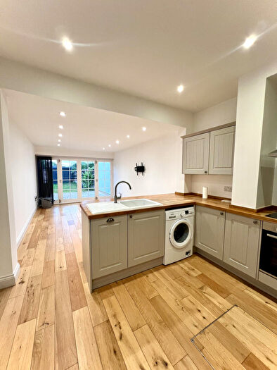 2 Bedroom Semi-Detached House To Rent In Southgate Road, EN6