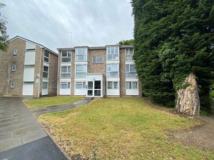 2 Bedroom Apartment To Rent In Woburn Court, Vincent Road, Luton, Luton, LU4