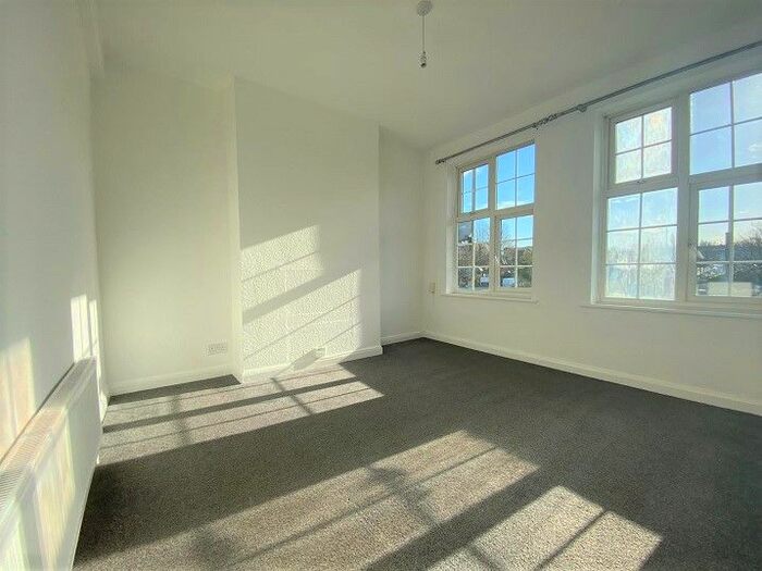 2 Bedroom Flat To Rent In Shenley Road, Borehamwood, WD6