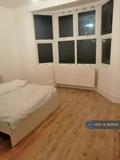 4 Bedroom Flat To Rent In Brownhill Road, London, SE6