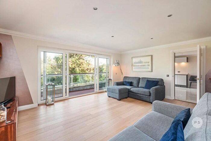 2 Bedroom Apartment To Rent In Flat Hays On The Chine, - Studland Road, Alum Chine, Westbourne, BH4