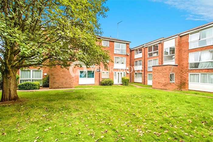 1 Bedroom Flat To Rent In Epping Green, Hemel Hempstead, Hertfordshire, HP2