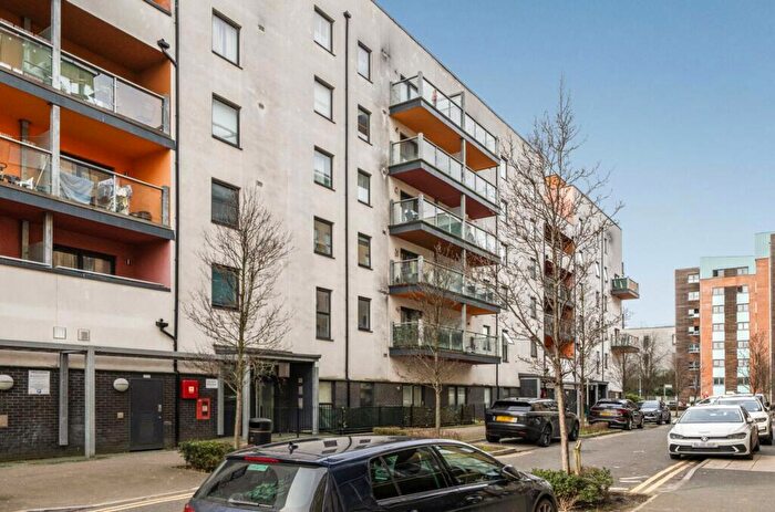 1 Bedroom Flat For Sale In Wideford Drive, Romford, Romford, RM7