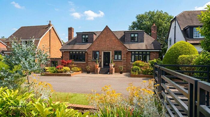 4 Bedroom Detached House For Sale In Cambridge Road, Southport, PR9