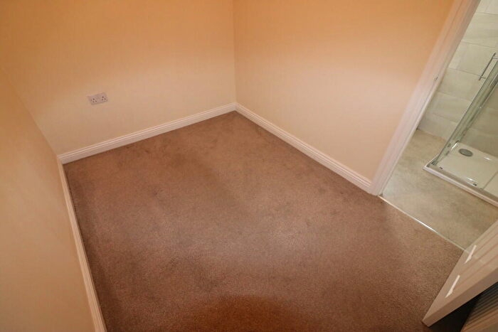 2 Bedroom Apartment To Rent In First Floor, Hull Road, HU4