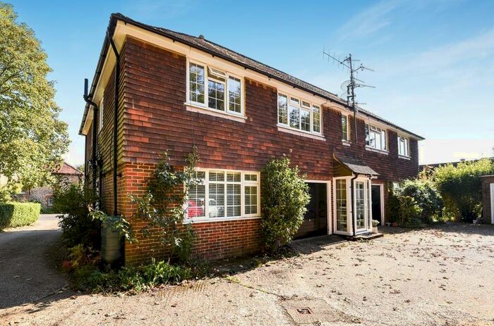 1 Bedroom Flat To Rent In High Street, Findon, BN14