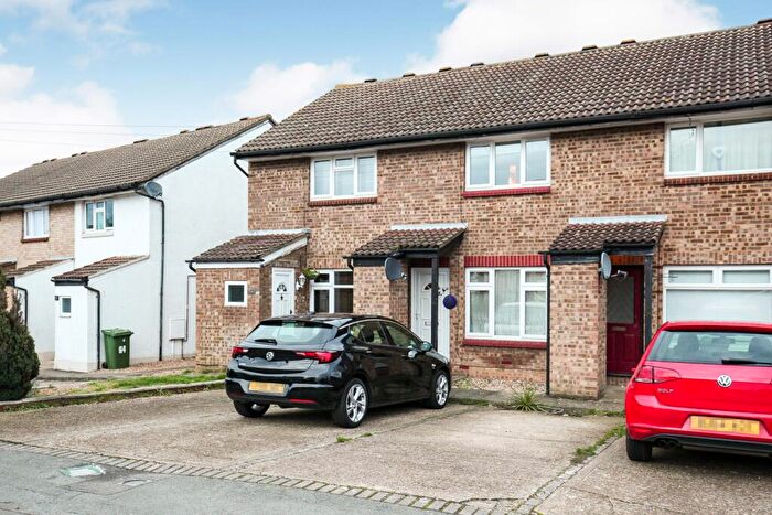 2 Bedroom Terraced House To Rent In Shirley Crescent, Beckenham, BR3
