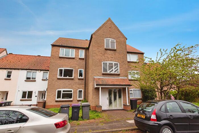 2 Bedroom Flat For Sale In Orchard Close, Sleaford, NG34