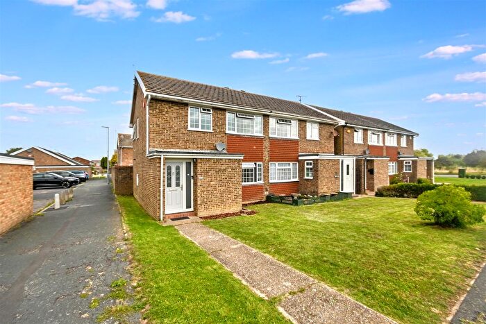 3 Bedroom Semi-detached House For Sale In The Rising, Eastbourne, BN23