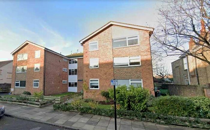 2 Bedroom Flat To Rent In Hollywood Court, Inglis Road, Inglis Road, Ealing, W5