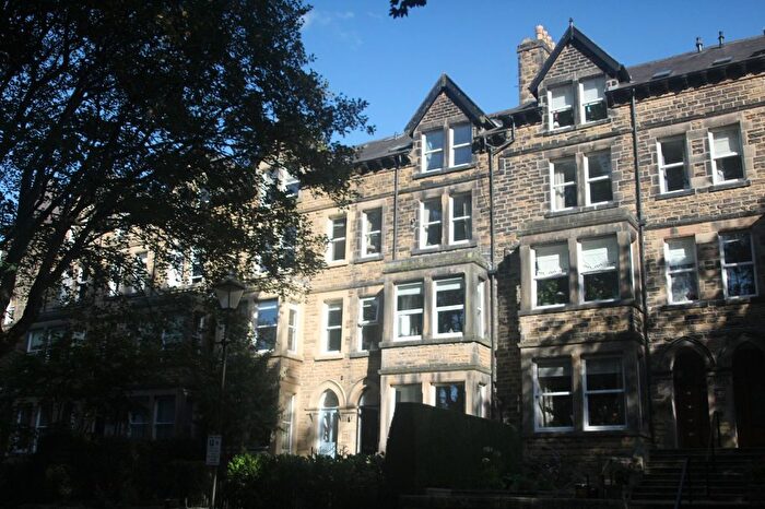 2 Bedroom Flat To Rent In Valley Drive, Harrogate, North Yorkshire, HG2