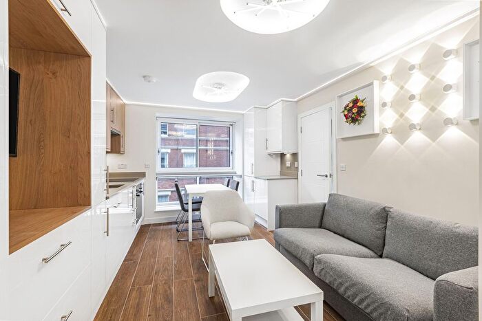2 Bedroom Flat To Rent In Fitzroy Mews, London, W1T