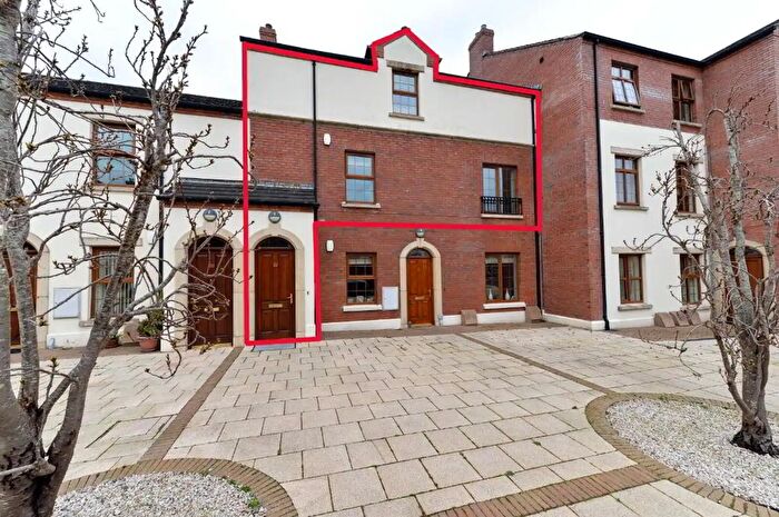 4 Bedroom Apartment / Flats For Sale In Old Market Square, Newtownards, BT23