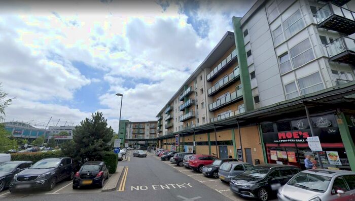 2 Bedroom Flat To Rent In Parkhouse Court, Hatfield, AL10