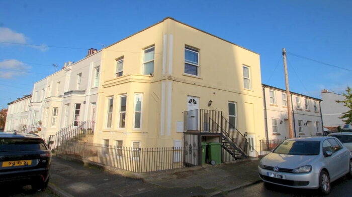1 Bedroom Apartment To Rent In Gratton Road, Cheltenham, GL50