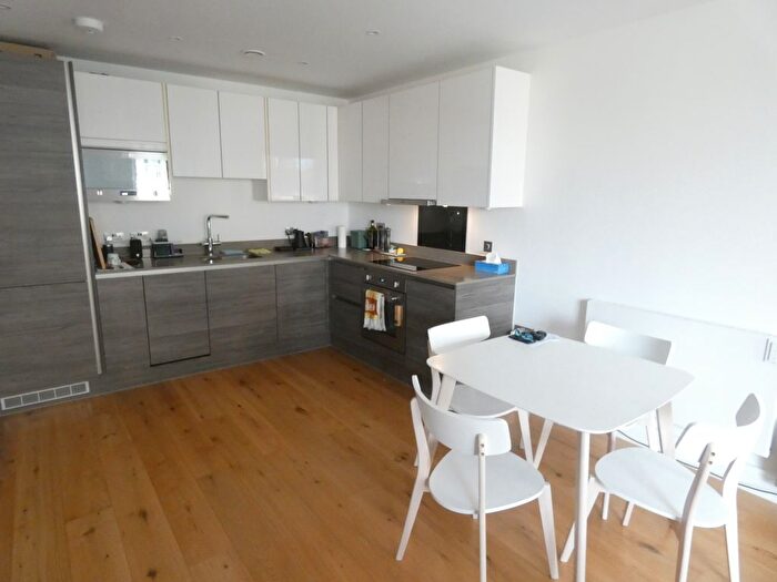 1 Bedroom Flat To Rent In Aurora Point East, Plough Way, Marine Wharf, Surrey Quays, SE16