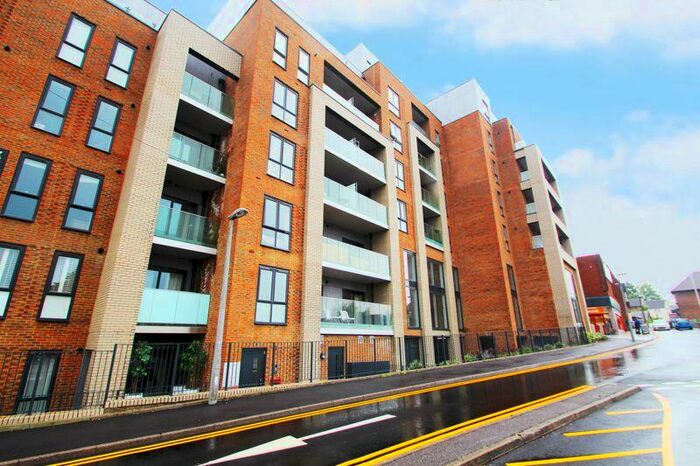 1 Bedroom Apartment To Rent In Queens Road, East Grinstead, RH19