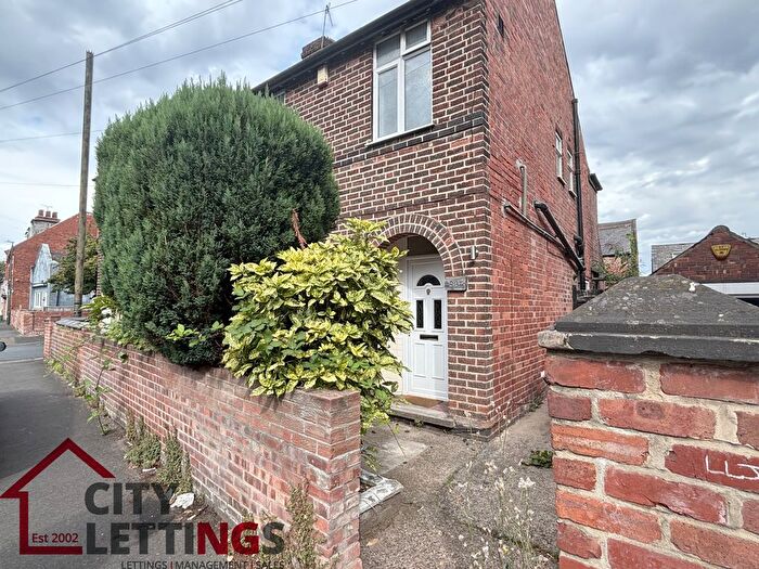 4 Bedroom Semi-Detached House To Rent In Sandon Street, Nottingham, NG7