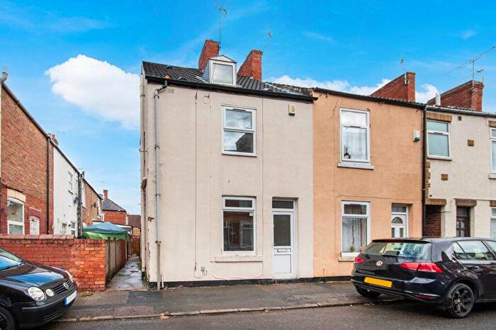 3 Bedroom End Of Terrace House For Sale In Frederick Street, Worksop, S80
