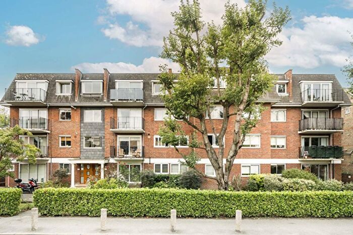2 Bedroom Flat To Rent In Worple Road, Wimbledon, SW19