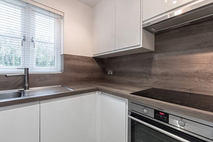 Studio To Rent In Cotton Avenue, London, W3