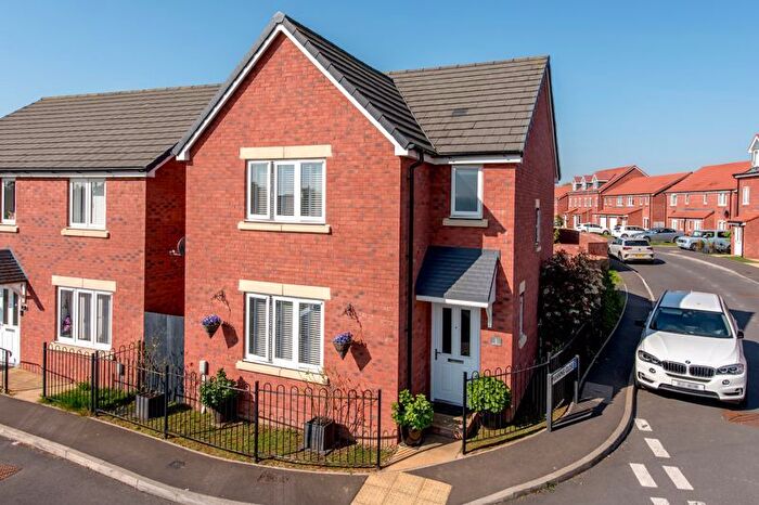 3 Bedroom Detached House For Sale In Manning Close, Monkton Heathfield, Taunton, TA2