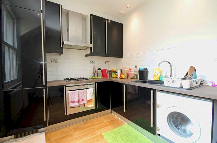 2 Bedroom Flat To Rent In Shirland Road, London, W9