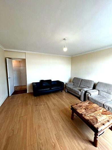 2 Bedroom Flat To Rent In Churchill Place, Harrow, HA1
