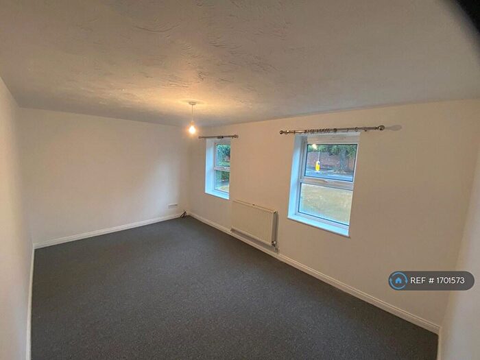 2 Bedroom Flat To Rent In Michaelmas Court, Gloucester, GL1