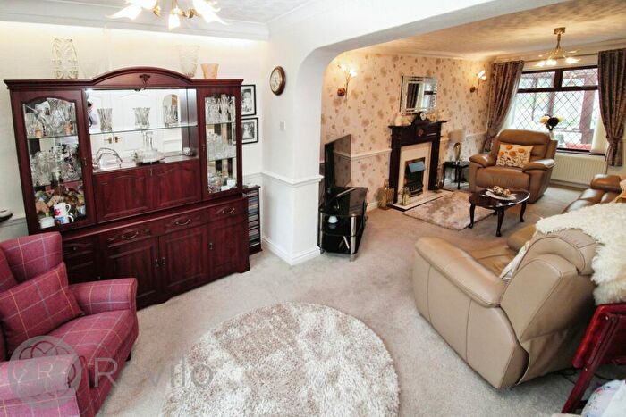 2 Bedroom Semi-Detached House For Sale In Cliff Hill Road, Shaw, OL2