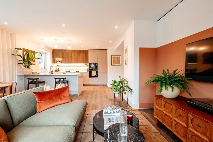 1 Bedroom Flat For Sale In Bow Green, Bow Common Lane, London, E3