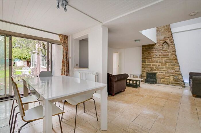 4 Bedroom Detached House To Rent In Castelnau, London, SW13