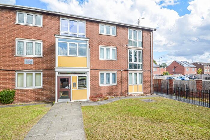 2 Bedroom Flat For Sale In Stanley Road, Wakefield, WF1