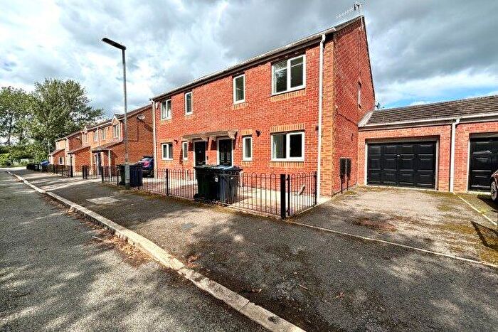 3 Bedroom Semi-Detached House To Rent In Abbeyfield Close, Gateshead, NE8