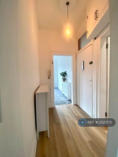 1 Bedroom Flat To Rent In Torrisdale Street, Glasgow, G42