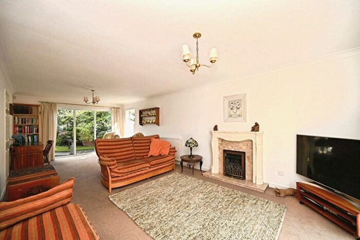 5 Bedroom Detached House For Sale In Critchley Drive, Dunchurch, Rugby, CV22