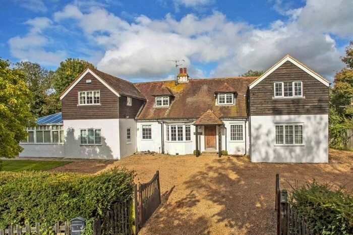 5 Bedroom Detached House To Rent In Kemsing Road, Wrotham, Sevenoaks, Kent, TN15