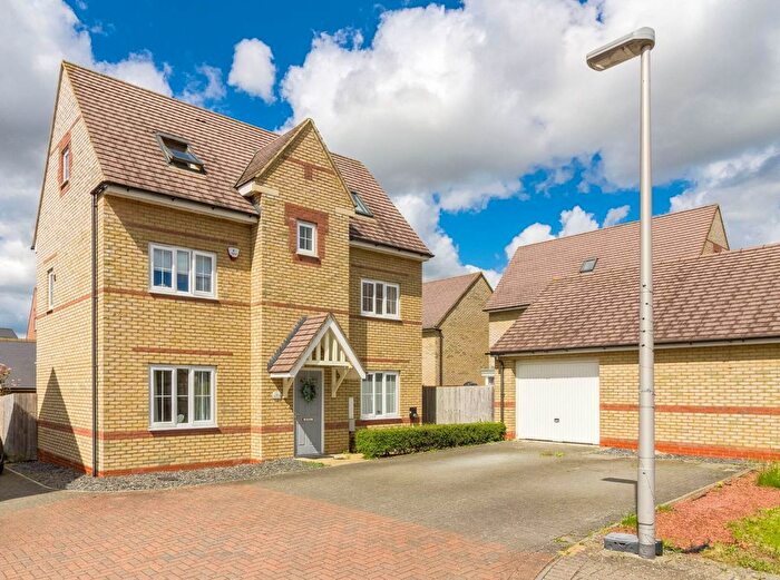 4 Bedroom Detached House For Sale In Saxonia Boulevard, Brooklands, MK10