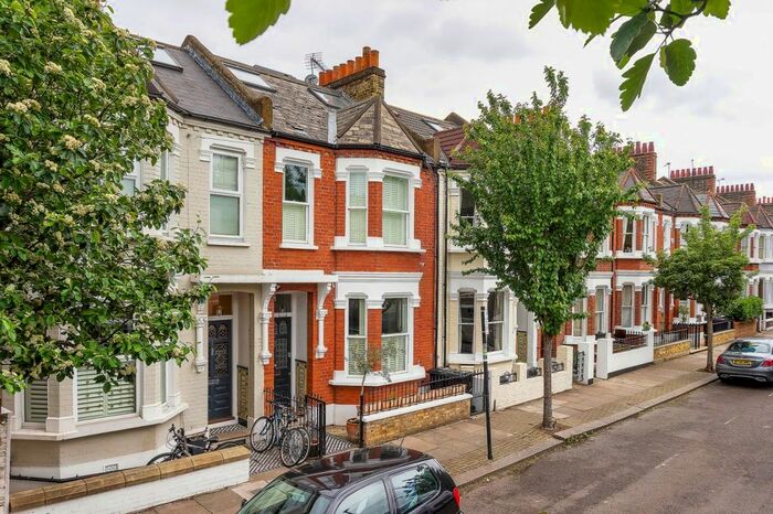 5 Bedroom End Of Terrace House To Rent In Meteor Street, London, SW11