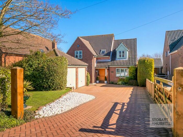 4 Bedroom Detached House For Sale In Karlton House, Mill Road, Surlingham, NR14
