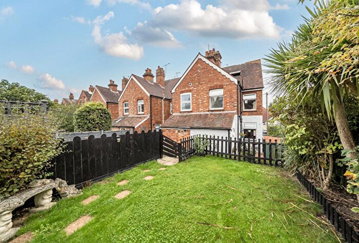 3 Bedroom End Terrace House For Sale In Gordon Road, Tunbridge Wells, Kent, TN4