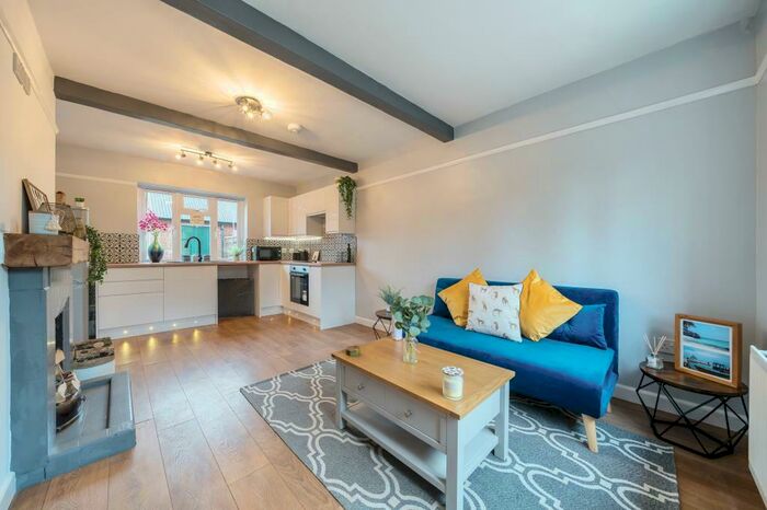 3 Bedroom Semi-Detached House To Rent In Chapel Row, West Berkshire, RG7