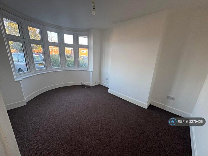 4 Bedroom Semi-Detached House To Rent In Water Eaton Road, Bletchley, Milton Keynes, MK2
